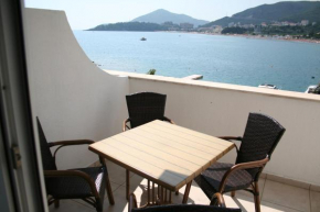 Beachfront apartment in Becici,Rafilovici,Budva